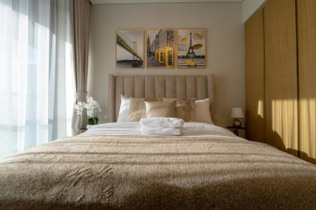 Stunning 3BR w Panoramic Views in Aykon City